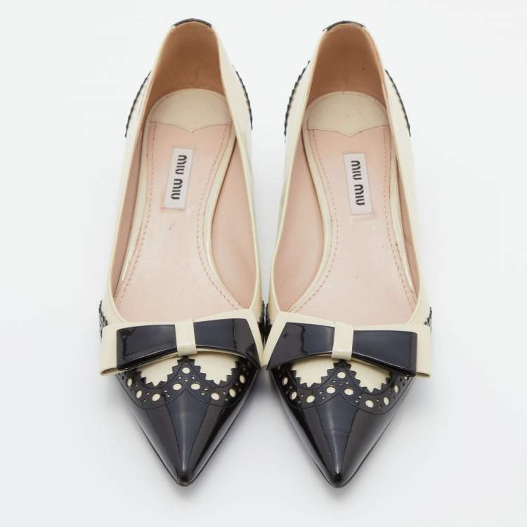 Pre Owned Miu Miu Two Tone Patent Leather Double Bow Pointed Toe Pumps Size 38