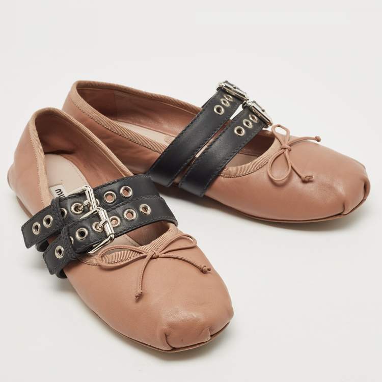 مملوكة مسبقًا Miu Miu Brown Leather Buckle Detail Bow Ballet Flats Size 39