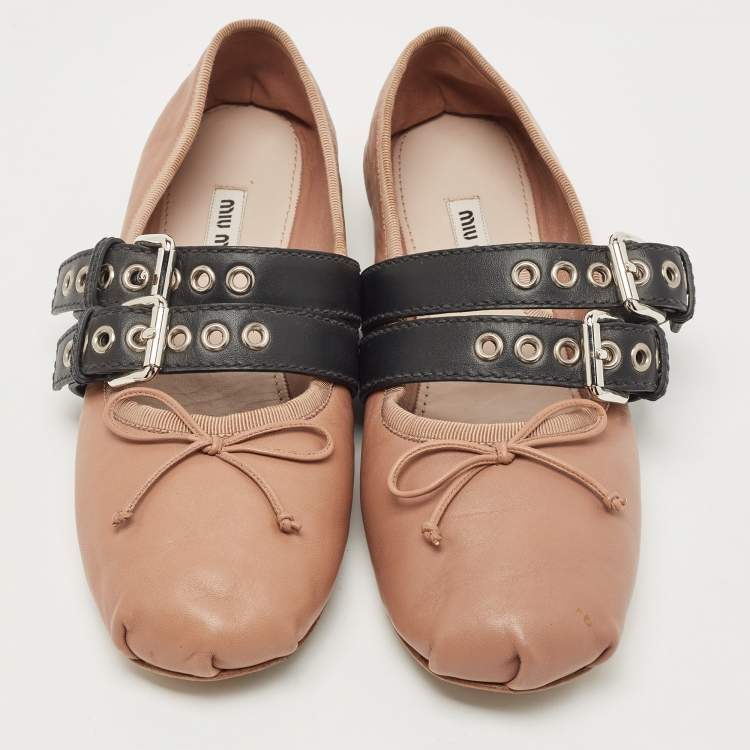 مملوكة مسبقًا Miu Miu Brown Leather Buckle Detail Bow Ballet Flats Size 39