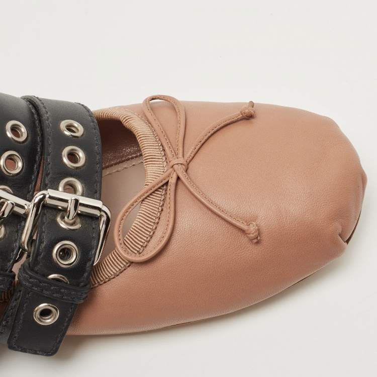 مملوكة مسبقًا Miu Miu Brown Leather Buckle Detail Bow Ballet Flats Size 39