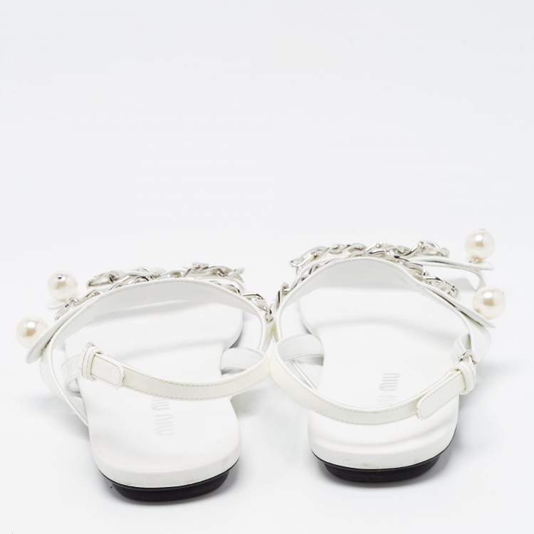 Pre Owned Miu Miu White Patent Leather Chain and Pearl Embellished Flat Sandals Size 40