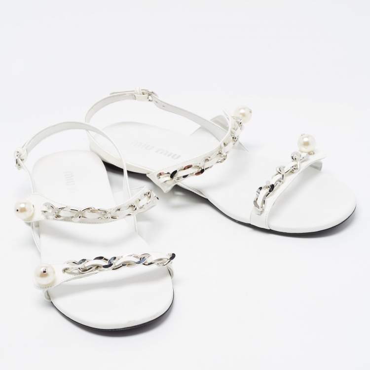 Pre Owned Miu Miu White Patent Leather Chain and Pearl Embellished Flat Sandals Size 40