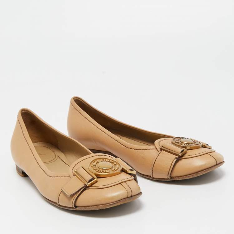 Pre Owned Miu Miu Beige Leather Logo Detail Ballet Flats Size 36