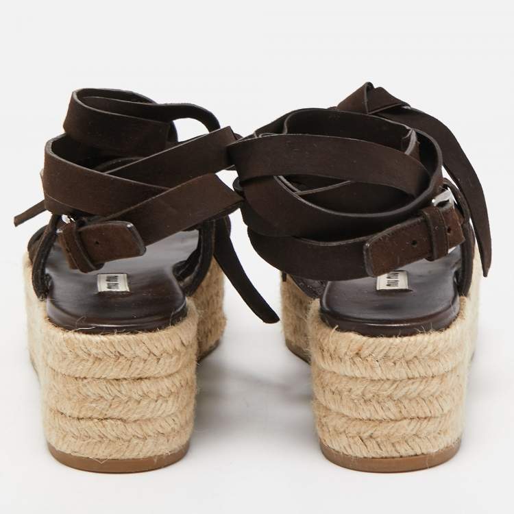 مملوكة مسبقًا Miu Miu Dark Brown Suede Strappy Espadrille Platform Sandals Size 36