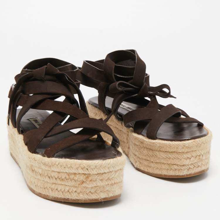 مملوكة مسبقًا Miu Miu Dark Brown Suede Strappy Espadrille Platform Sandals Size 36