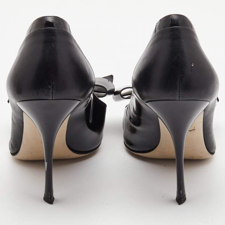 Pre Owned Miu Miu Black Patent and Leather Bow Pointed Toe Pumps Size 37