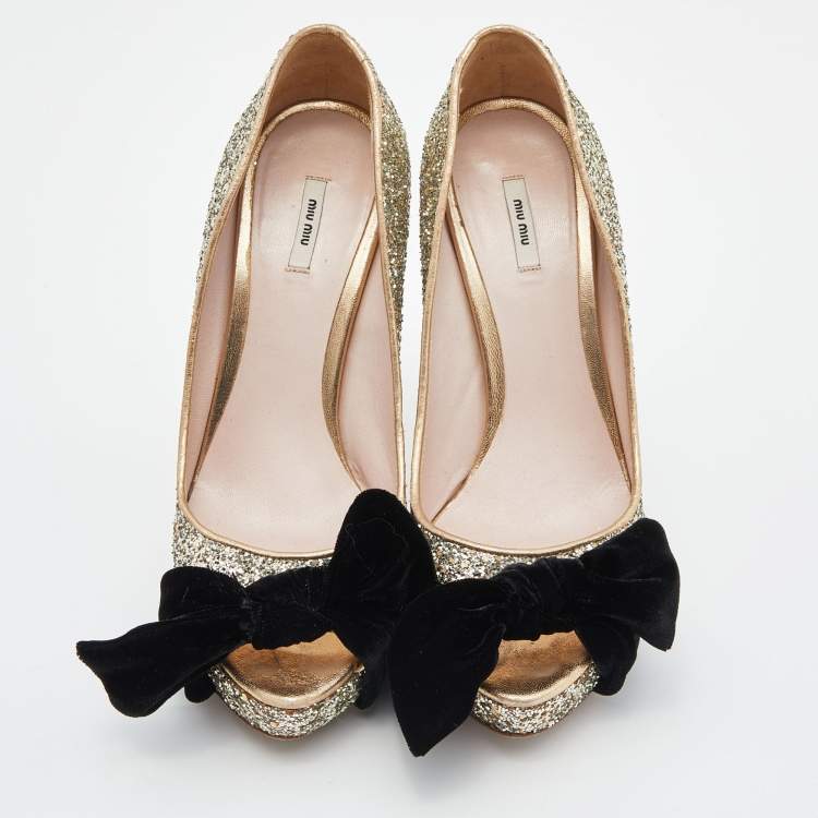 Pre Owned Miu Miu Gold Glitter Velvet Bow Peep Toe Platform Pumps Size 38.5
