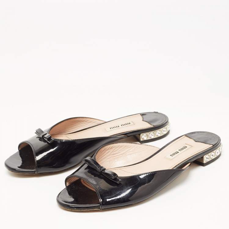 Miu miu bow discount embellished patent leather sandals