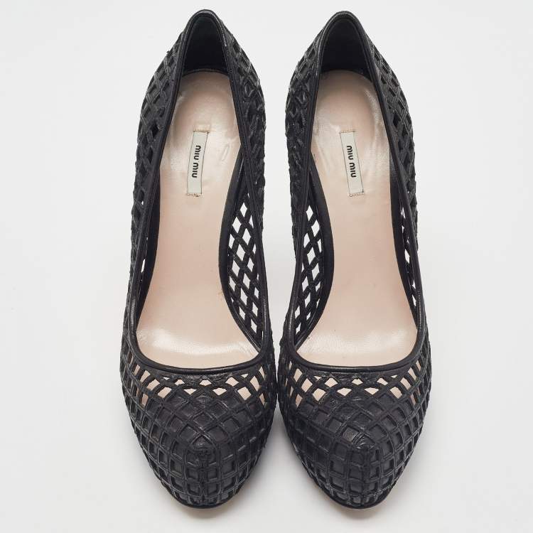 Pre Owned Miu Miu Black Laser Cut Leather Platform Pumps Size 39