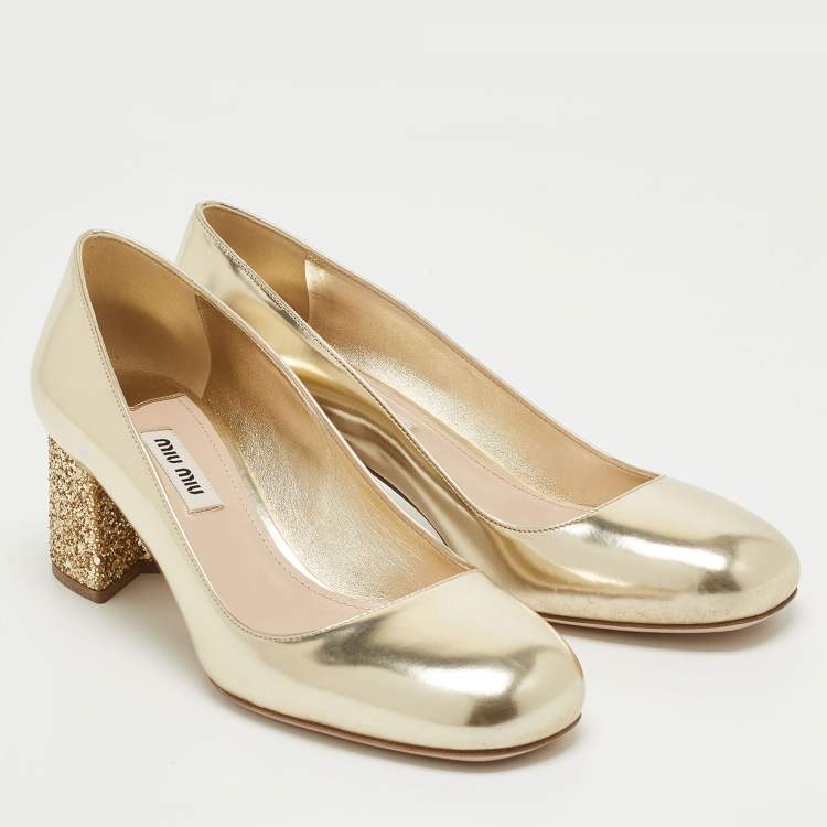 Pre Owned Miu Miu Dull Gold Leather Glitter Heel Round-Toe Pumps Size 37