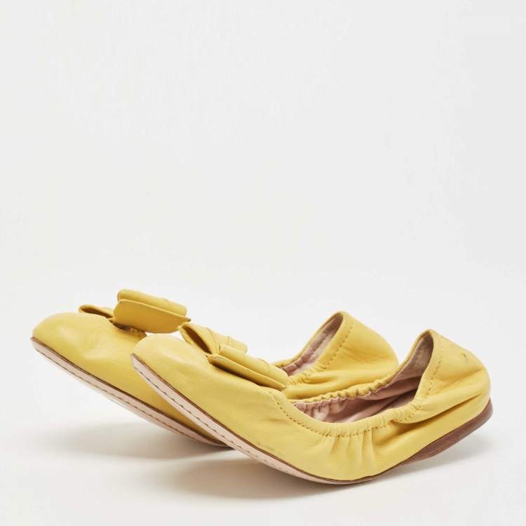 Pre Owned Miu Miu Yellow Leather Scrunch Bow Ballet Flats Size 39