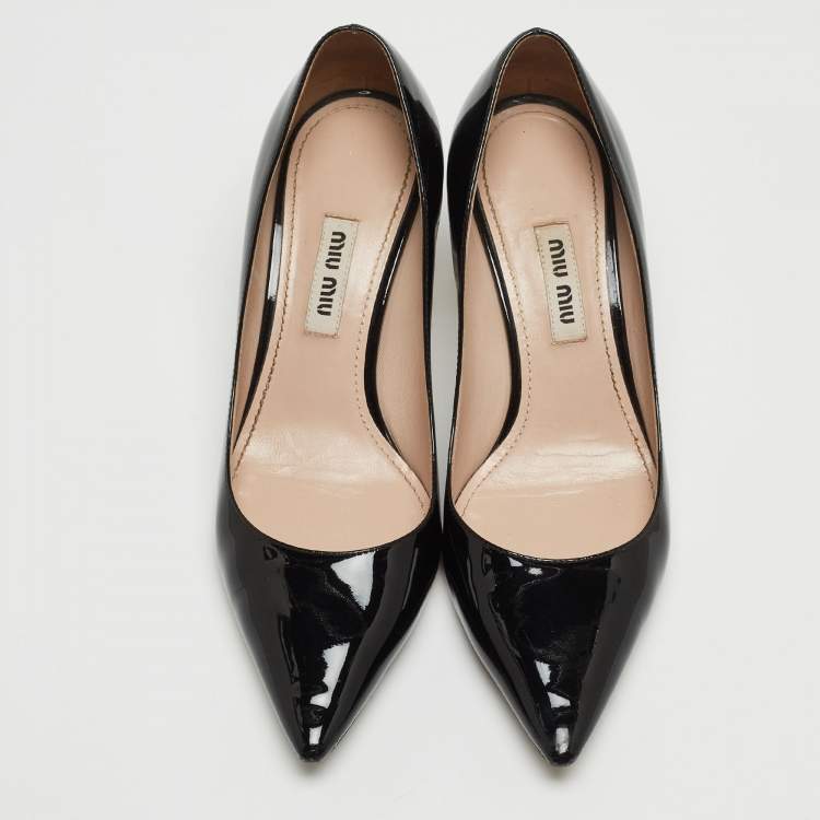 Pre Owned Miu Miu Black Patent Leather Pointed Toe Pumps Size 35
