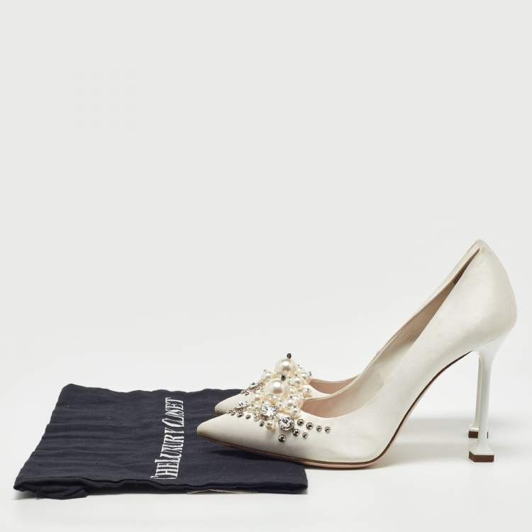 Pre Owned Miu Miu White Satin Embellished Pumps Size 37
