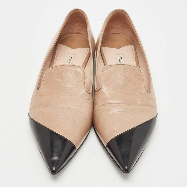 Pre Owned Miu Miu Light Brown/Black Leather Pointed Toe Loafers Size 40