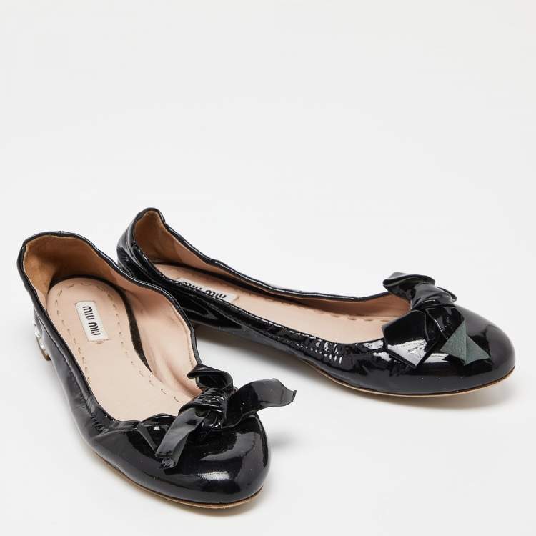 Pre Owned Miu Miu Black Patent Leather Crystal Embellished Bow Ballet Flats Size 37.5