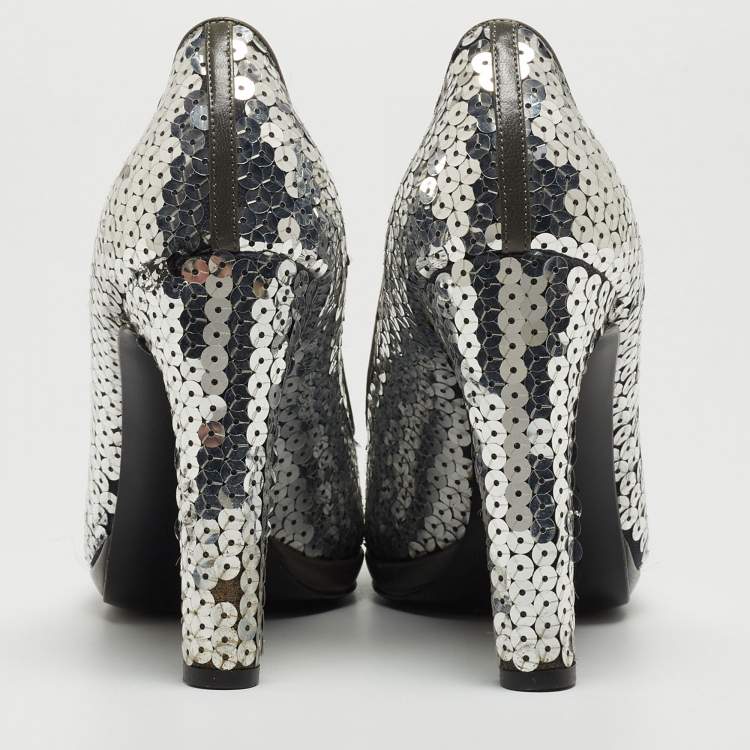 Pre Owned Miu Miu Silver Sequin Round Toe Pumps Size 37