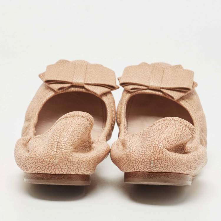 Pre Owned Miu Miu Beige Texture Leather Scrunch Bow Ballet Flats Size 39.5