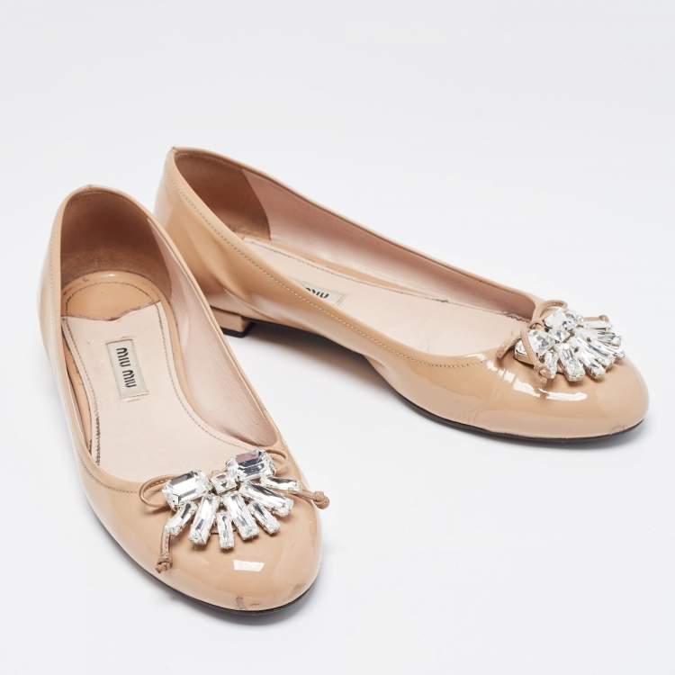 Pre Owned Miu Miu Beige Patent Leather Crystal Embellished Ballet Flats Size 38