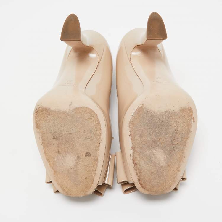 Pre Owned Miu Miu Beige Patent Leather Bow Peep Toe Platform Pumps Size 39