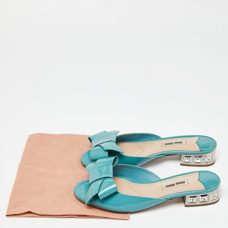 Pre Owned Miu Miu Green Patent Leather Bow Crystal Embellished Heel Slide Sandals Size 36
