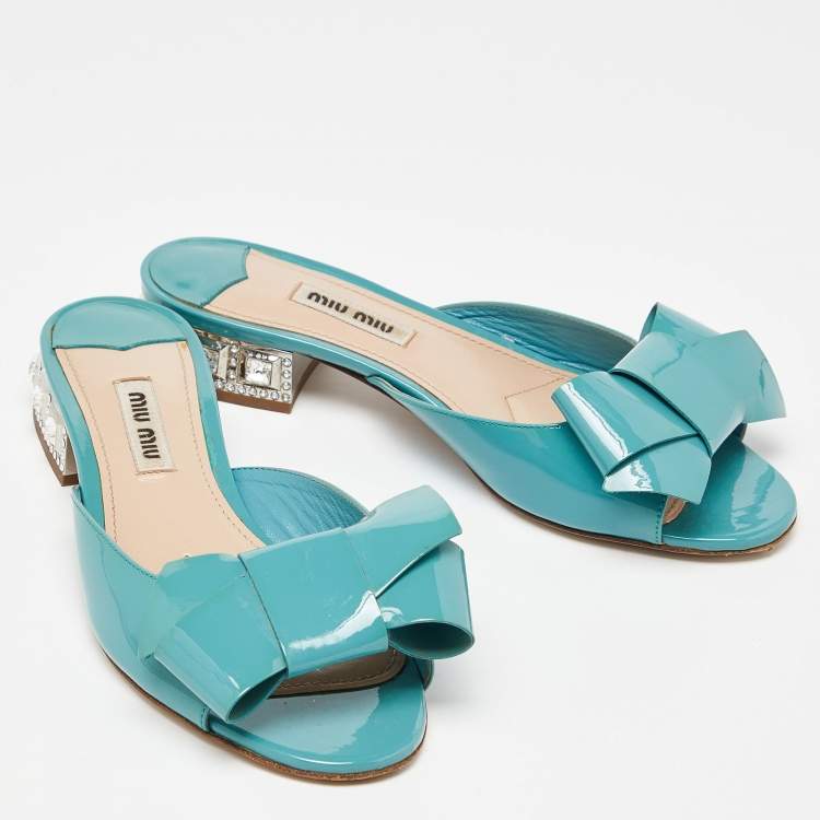 Pre Owned Miu Miu Green Patent Leather Bow Crystal Embellished Heel Slide Sandals Size 36