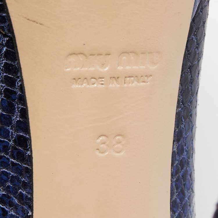 Pre Owned Miu Miu Blue Embossed Snakeskin Peep Toe Platform Pumps Size 38