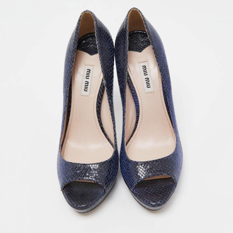 Pre Owned Miu Miu Blue Embossed Snakeskin Peep Toe Platform Pumps Size 38