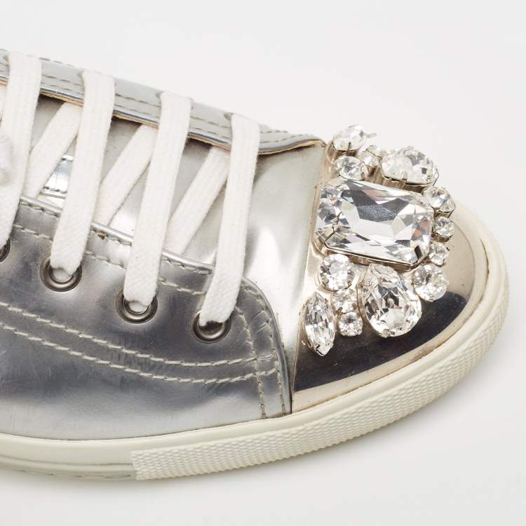 Pre Owned Miu Miu Silver Patent Leather Crystal Embellished Cap-Toe Low-Top Sneakers Size 39