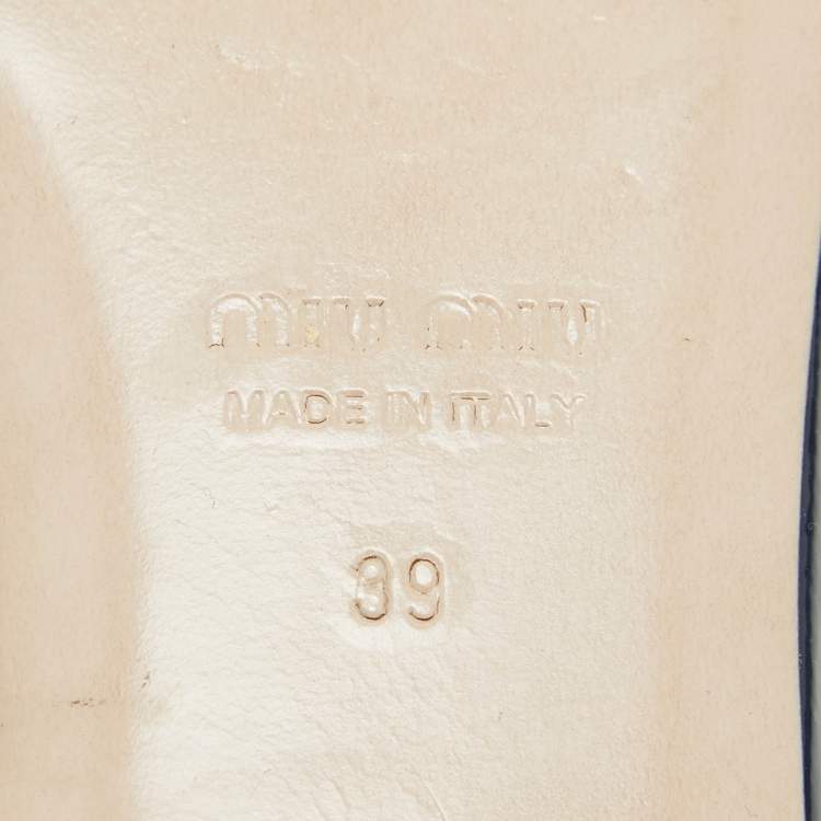 Pre Owned Miu Miu Navy Blue Patent Leather Flat Slides Size 39  