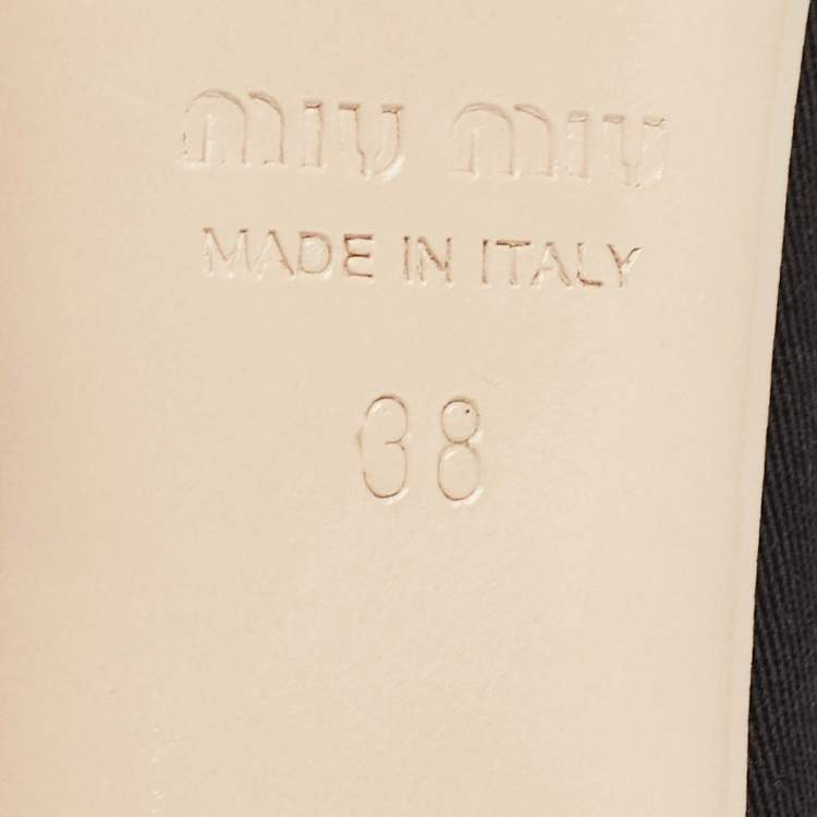 مملوكة مسبقًا Miu Miu Black Neoprene Pointed Toe Pumps Size 38