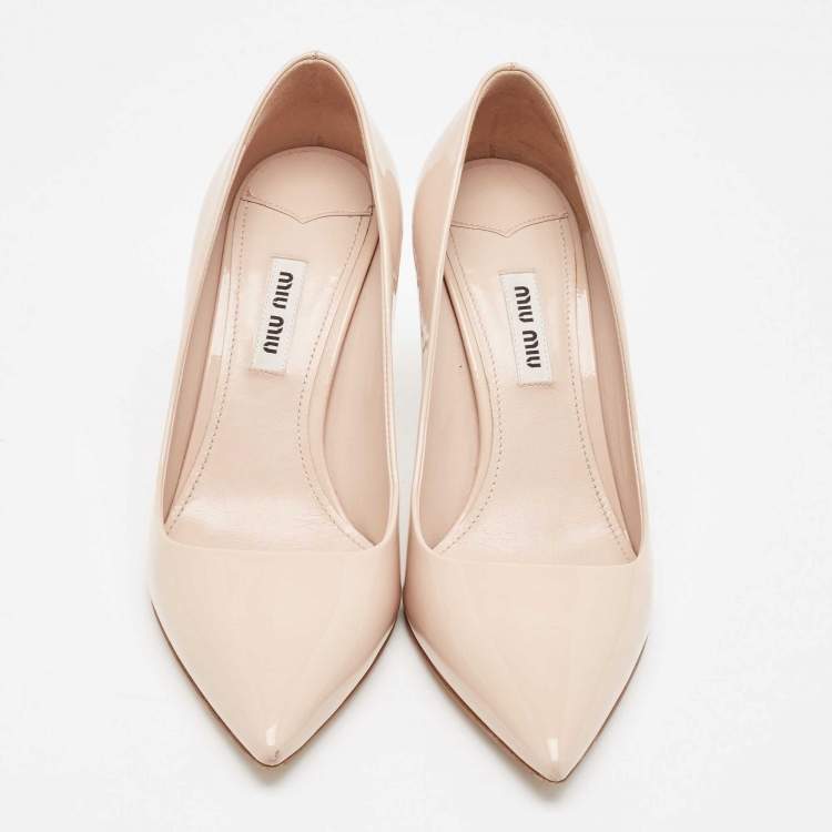 Pre Owned Miu Miu Beige Patent Leather Crystal Embellished Pointed Toe Pumps Size 37