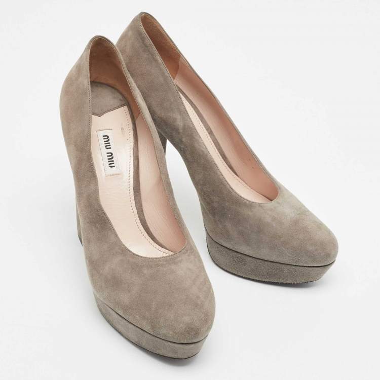 Pre Owned Miu Miu Grey Suede Platform Pumps Size 40