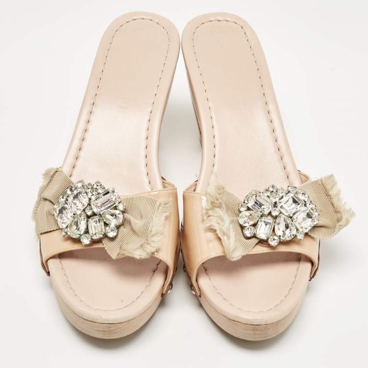 Pre Owned Miu Miu Beige Patent Leather Crystal Embellished Clogs Size 38