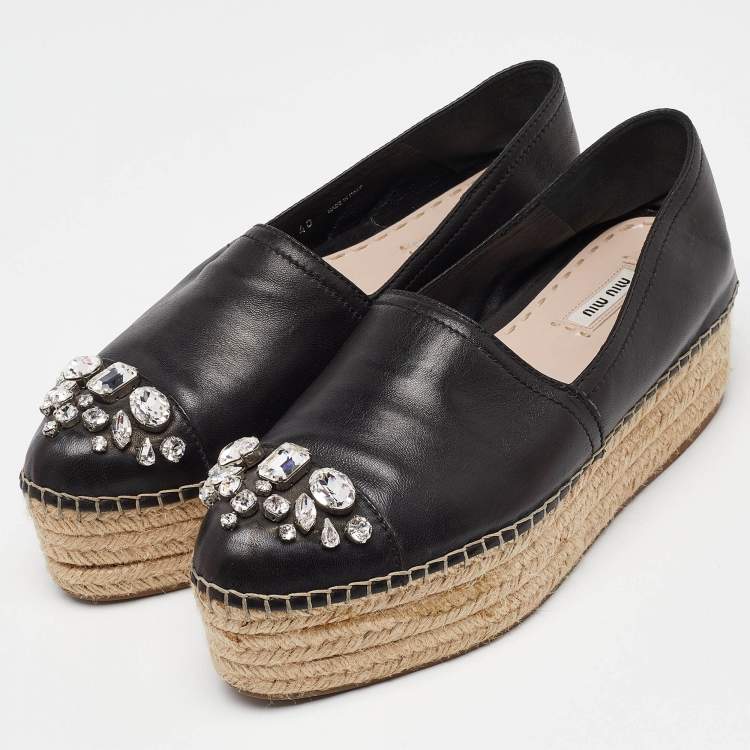 مملوكة مسبقًا Miu Miu Black Leather Crystal Embelished Platform Espadrilles Flats Size 40
