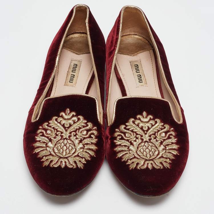 Pre Owned Miu Miu Burgundy Embroidered Velvet Crystal Embellished Smoking Slippers Size 37