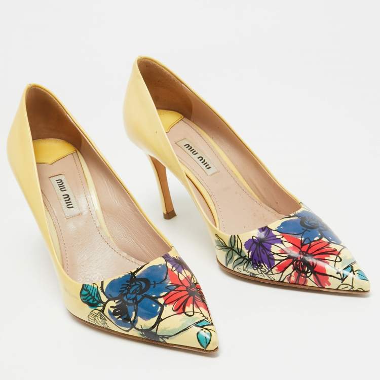 Pre Owned Miu Miu Yellow Patent Leather Floral Print Pumps Size 37