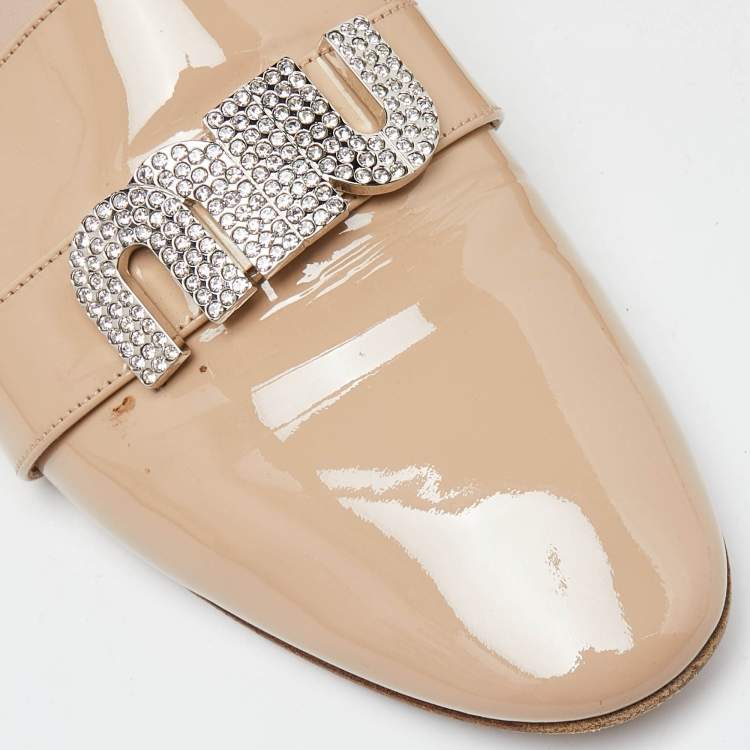 Pre Owned Miu Miu Beige Patent Leather Crystal Embellished Smoking Slippers Size 41
