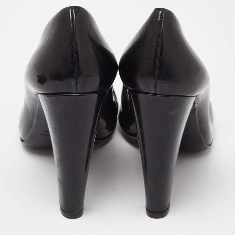 Pre Owned Miu Miu Black Patent Leather Round Toe Pumps Size 37