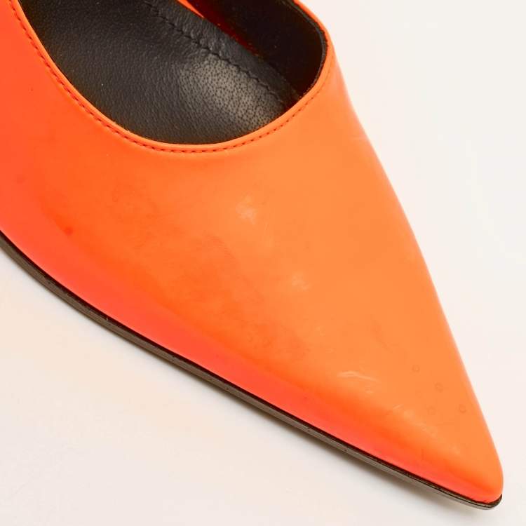 مملوكة مسبقًا MM6 Maison Margiela Neon Orange Leather Pointed Toe D'orsay Pumps Size 37