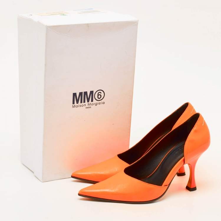 مملوكة مسبقًا MM6 Maison Margiela Neon Orange Leather Pointed Toe D'orsay Pumps Size 37