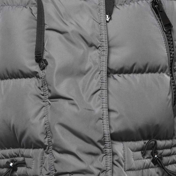Pre Owned Moncler Grey Quilted Nylon Zip Front Fur Trim Hooded Down Jacket XS