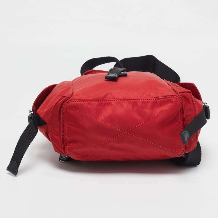 Pre Owned Moncler Red/Black Nylon Drawstring Flap Convertible Backpack