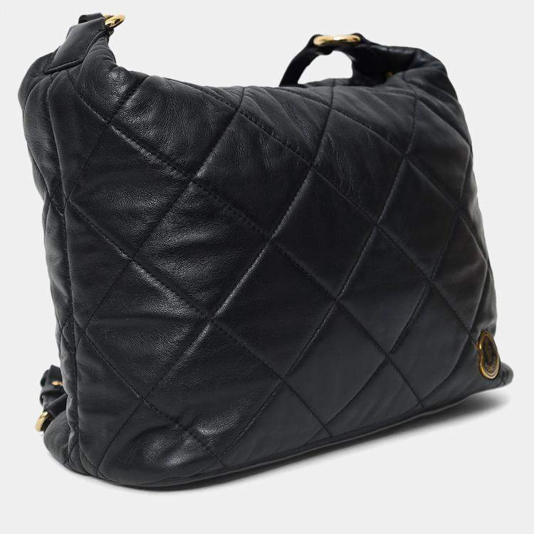 مملوكة مسبقًا Moncler Black Leather Quilted Backpack