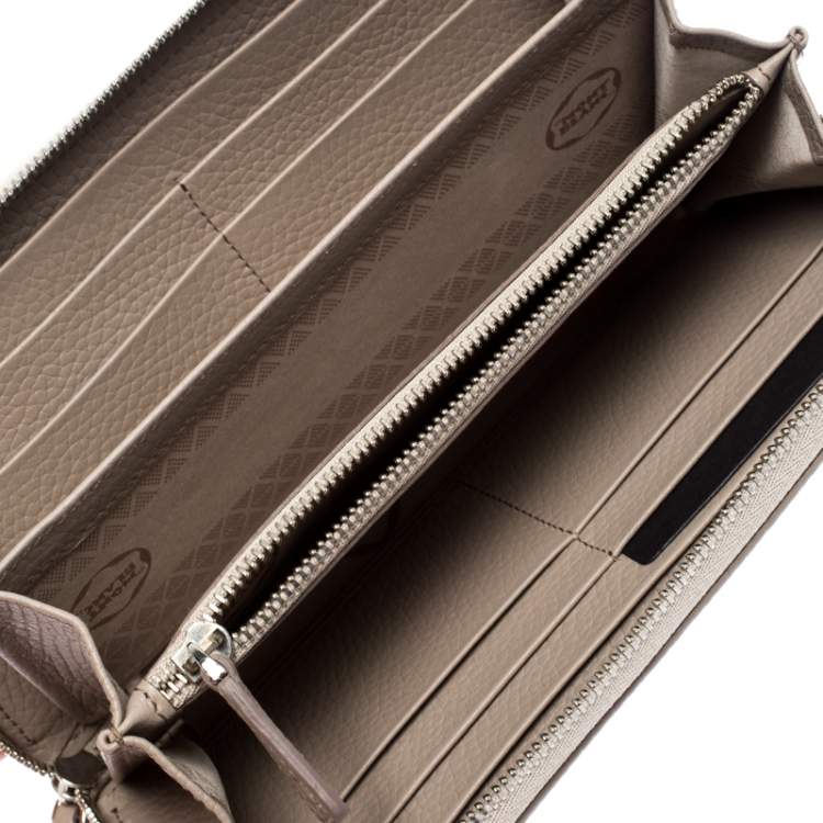 Pre Owned Montblanc Beige Leather Meisterstuck 8cc Zip Around Wallet
