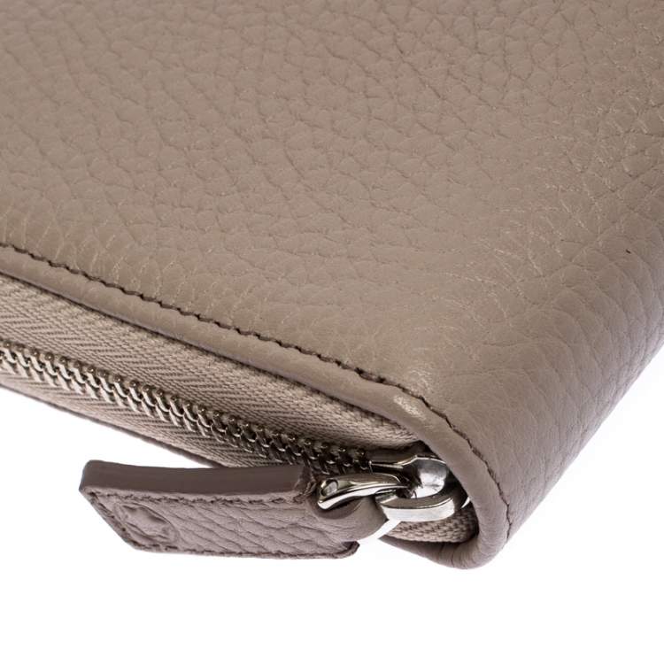 Pre Owned Montblanc Beige Leather Meisterstuck 8cc Zip Around Wallet