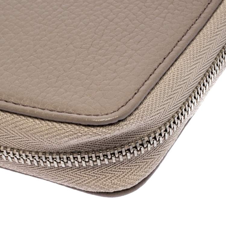Pre Owned Montblanc Beige Leather Zip Around Compact Wallet