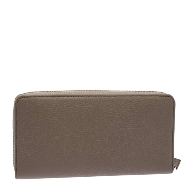 Pre Owned Montblanc Beige Leather Meisterstuck Zip Around Wallet