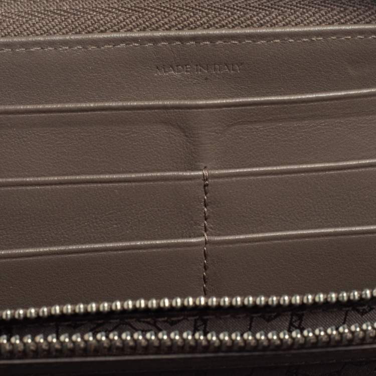 Pre Owned Montblanc Beige Croc Embossed Leather Boheme Zip Around Wallet