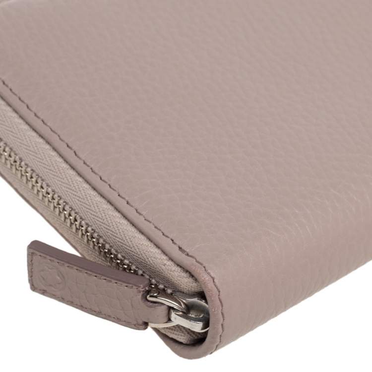 Pre Owned Montblanc Beige Leather Meisterstuck Zip Around Wallet