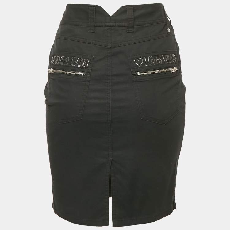 مملوكة مسبقًا Moschino Jeans Black Cotton Logo Stud Detail Mini Skirt M